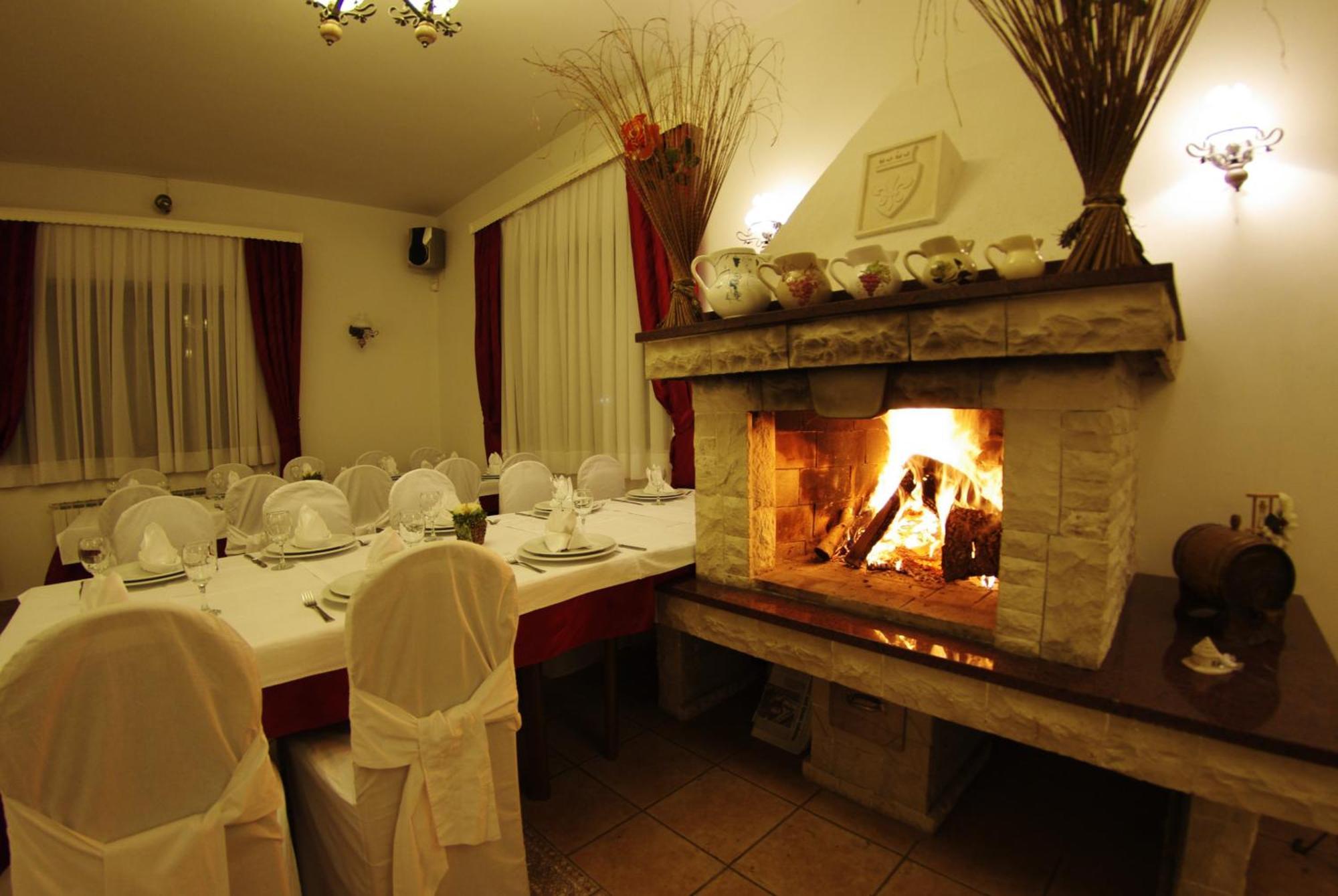 Hotel Aurora Pula Luaran gambar