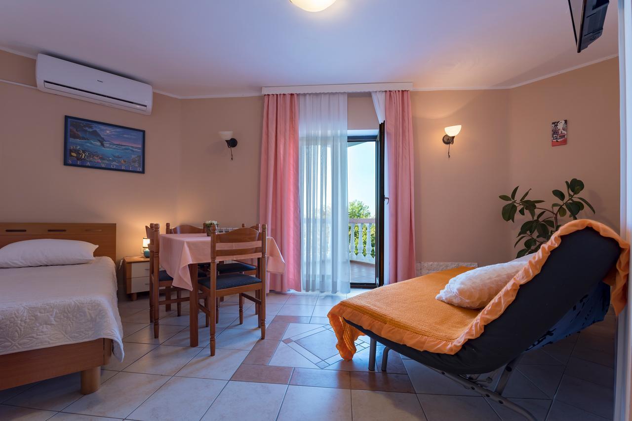 Hotel Aurora Pula Luaran gambar