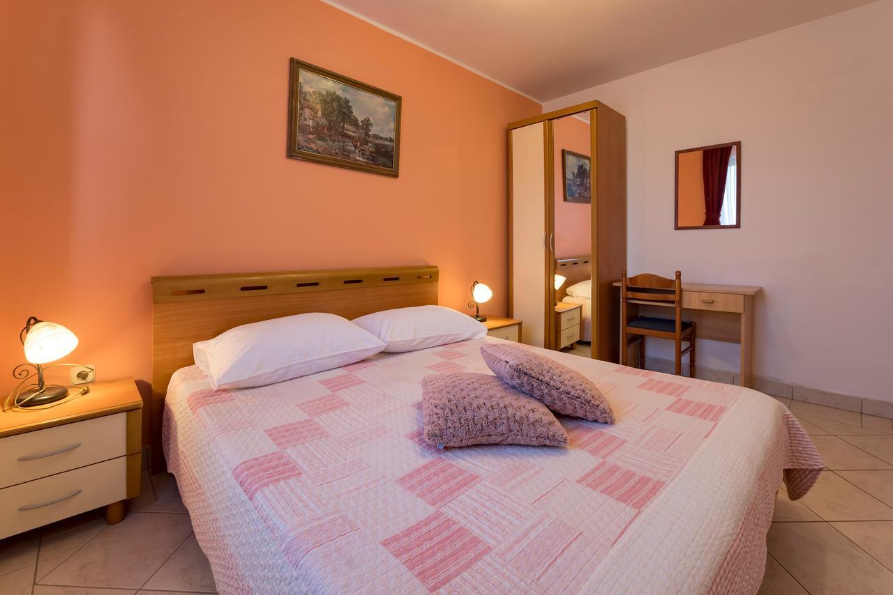 Hotel Aurora Pula Luaran gambar