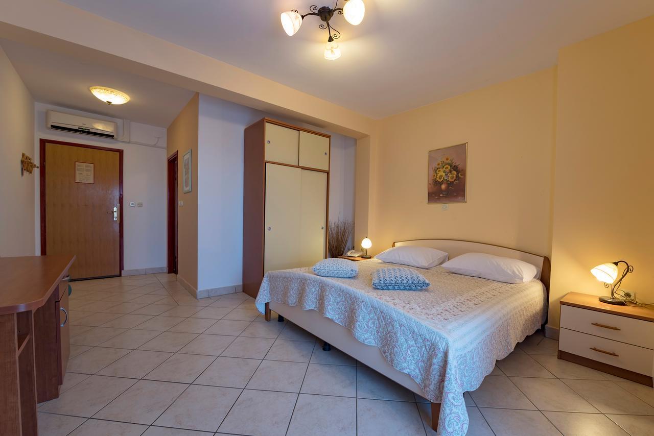 Hotel Aurora Pula Luaran gambar